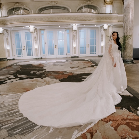 Custom handmade wedding dress/gown Designed with 5 meter veil &3 meter o… - Picture 8 of 17